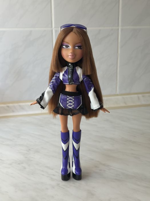 Bratz Ясмин Scortshin