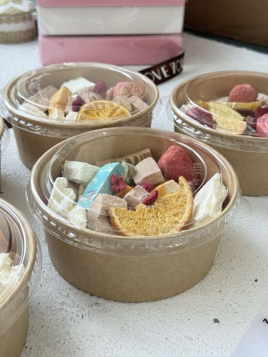 Сублимированное мороженое и фрукты