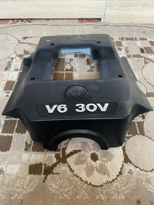 Продам крышку двигатель пассат B5