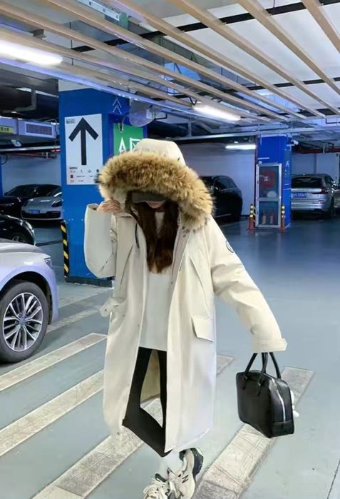 Куртка S на девочку