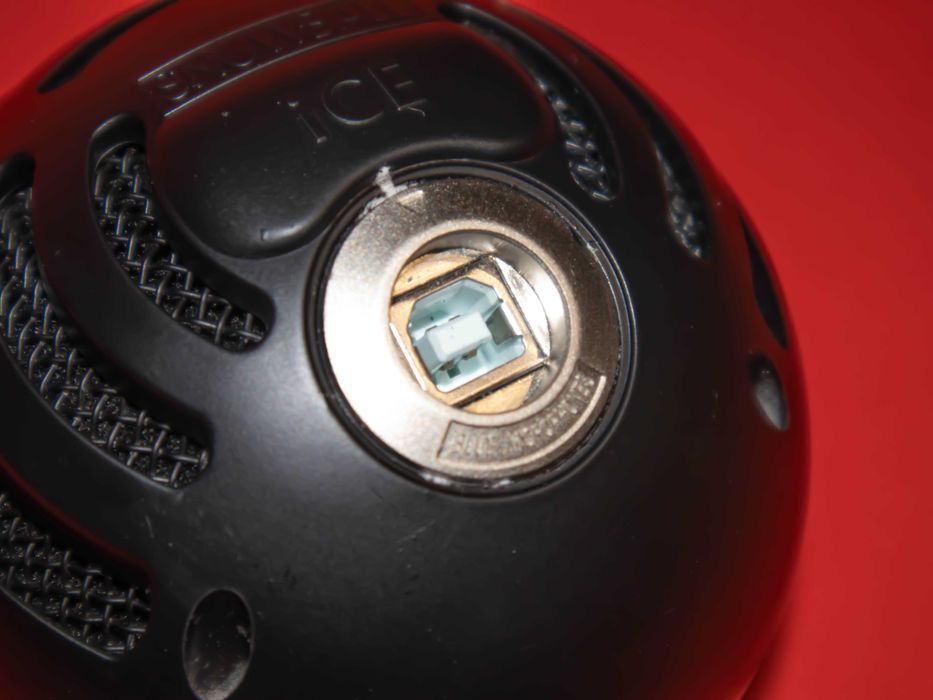 Logitech Blue Snowball Ice черен кондензаторен микрофон USB перфектен