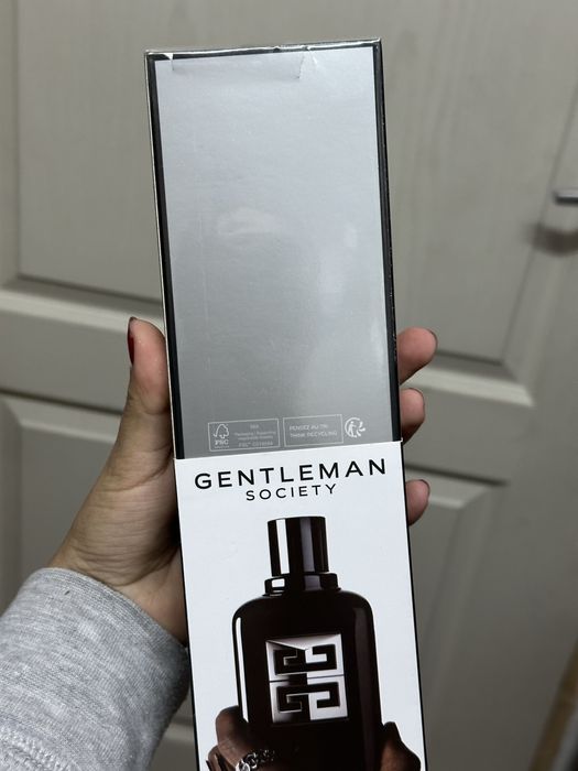 Gentleman society givenchy