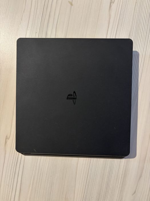 PlayStation 4 slim