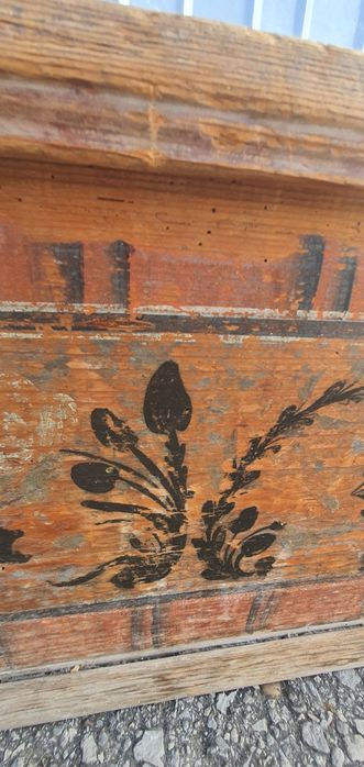 Старинна ракла сандък