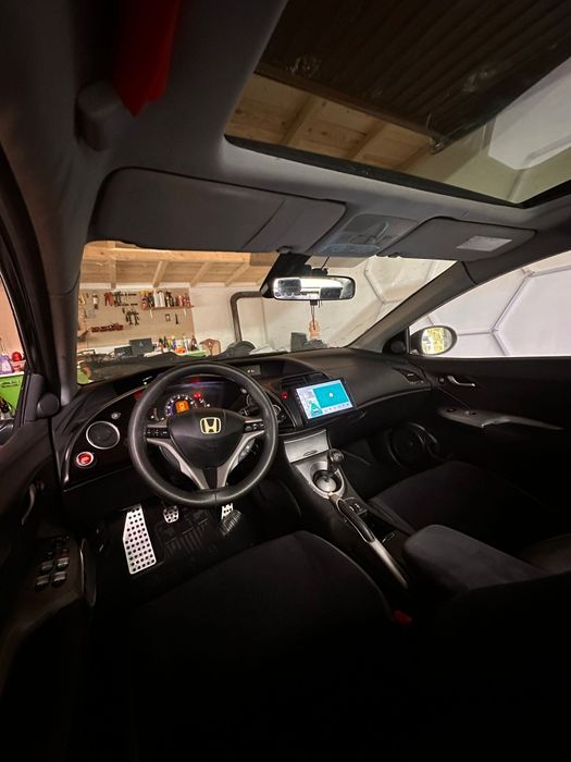 Vând HONDA CIVIC 1.8 Benzină