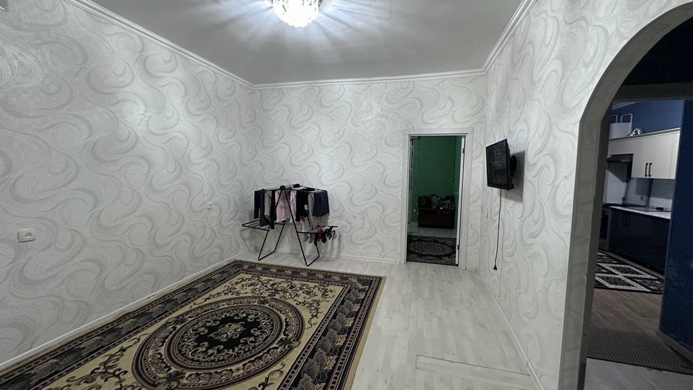 Jizzax shahar Olmazor city da 2 honali uy hama narsasi bilan sotiladi