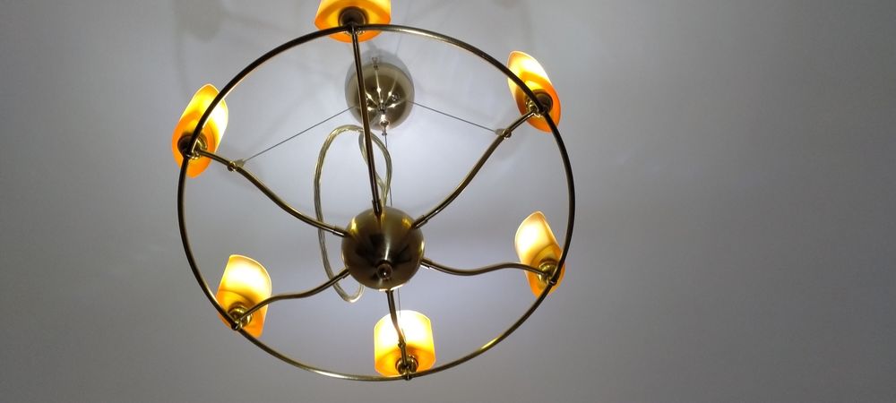 Люстра "под старину".