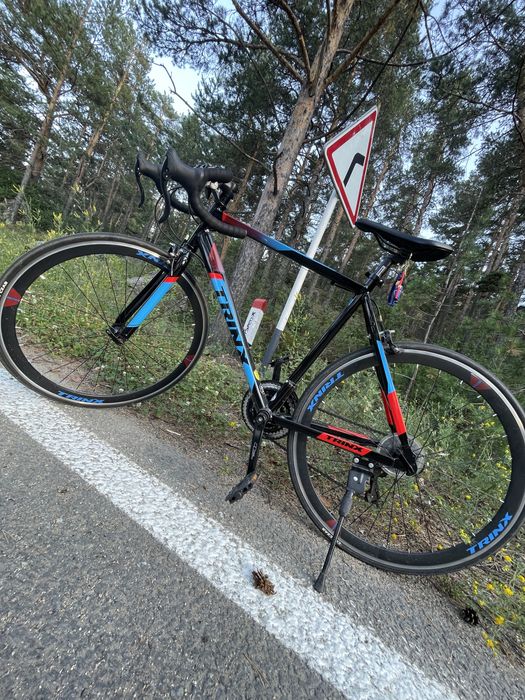 Шоссейный велосипед TRINX