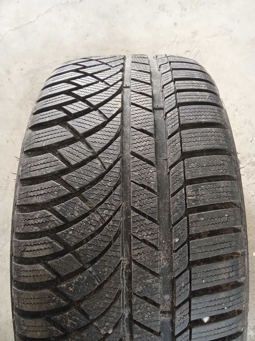 Гуми KUMHO зимни Дот 12/25/(275/40/19)