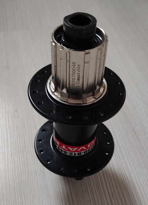 Задна главина Novatec 12/148мм. Нова.