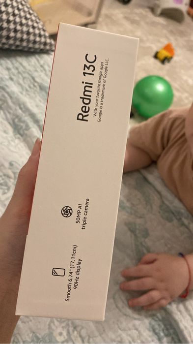 Срочно продаю редми 13 с 256 гб