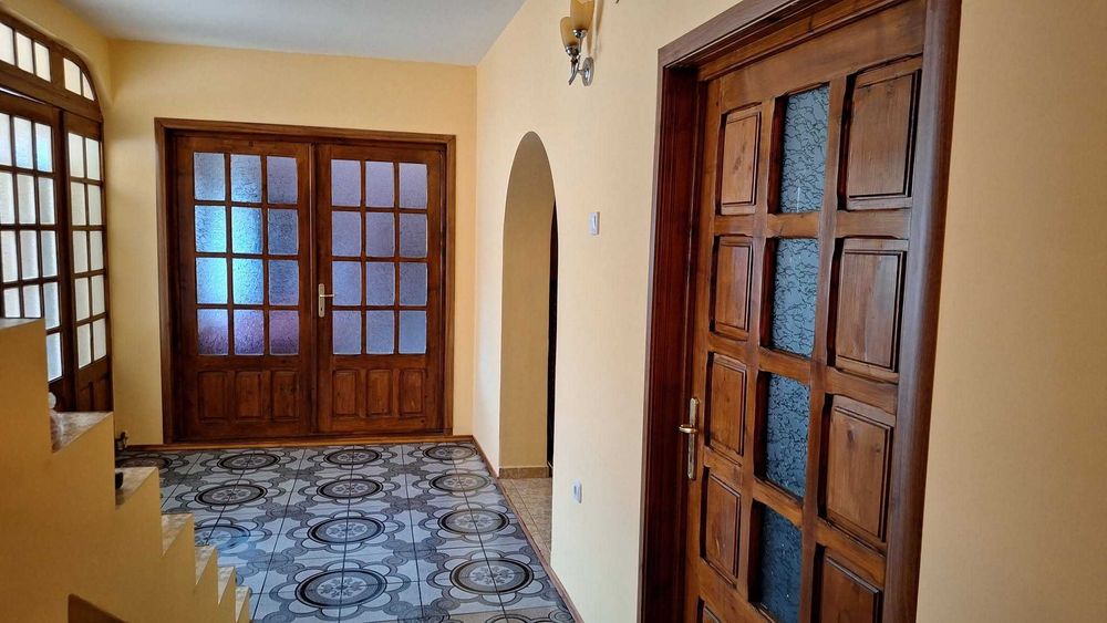 Vila  P+1 +pod ce poate fi mansardat.