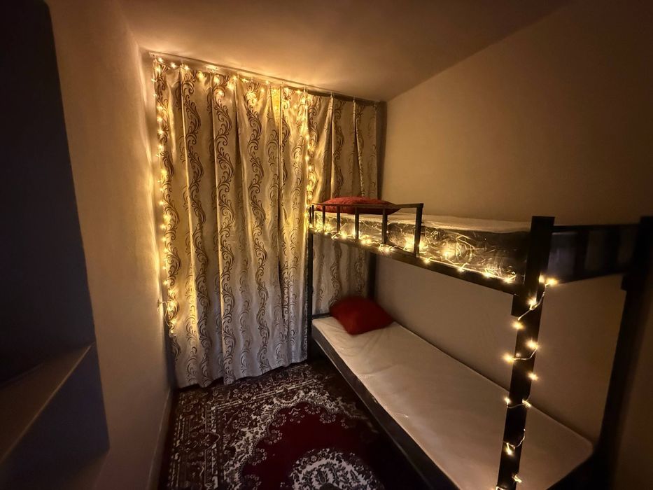 Talabalar uchun uy  arzon naxrda qoyamiz.