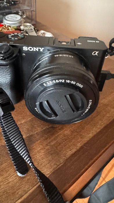 Apart foto mirrorless Sony Alpha A6000