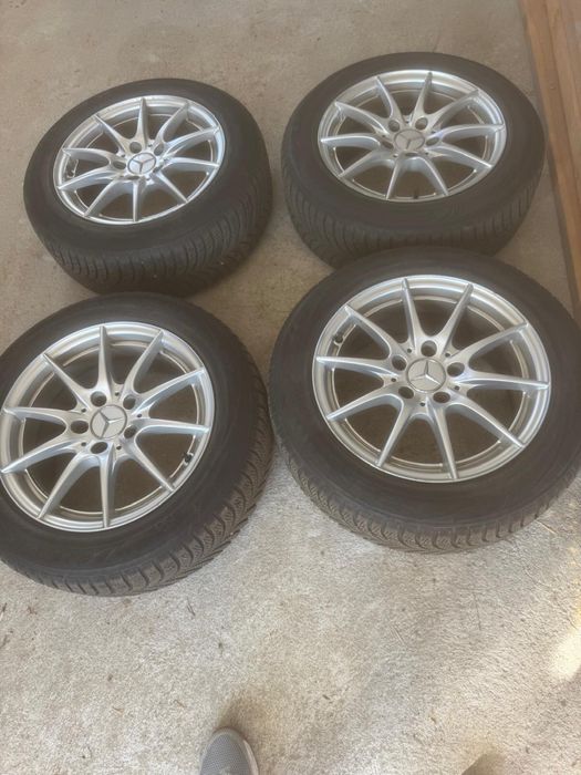 Оригинални Мерцедес Б класа джанти със зимни гуми 205/55R16