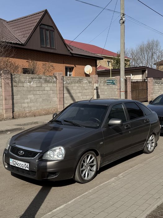 Приора 2 2015 год хэтчбэк