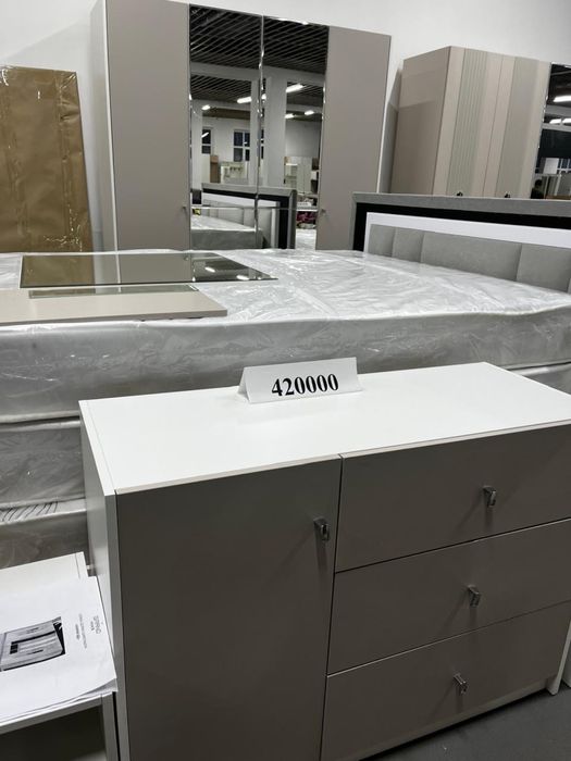 Продам Спальный гарнитур