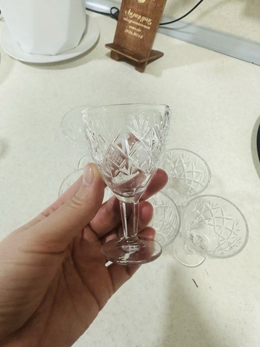 Продам рюмки хрусталтные