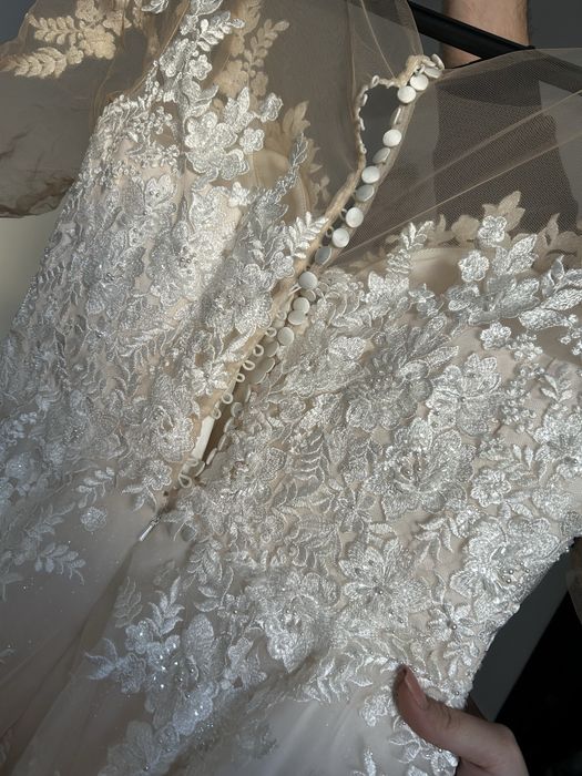 Vand rochie de mireasa