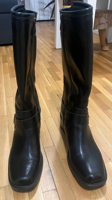 Tall winter cowboy style boots