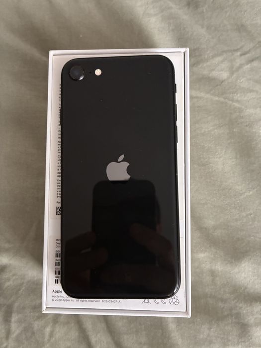 Iphone se 2 black ca nou !