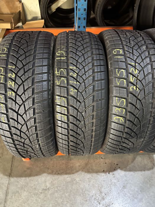 Anvelope Iarna 235/55/19 GoodYear UltraGrip Performance 235 55 19 R19