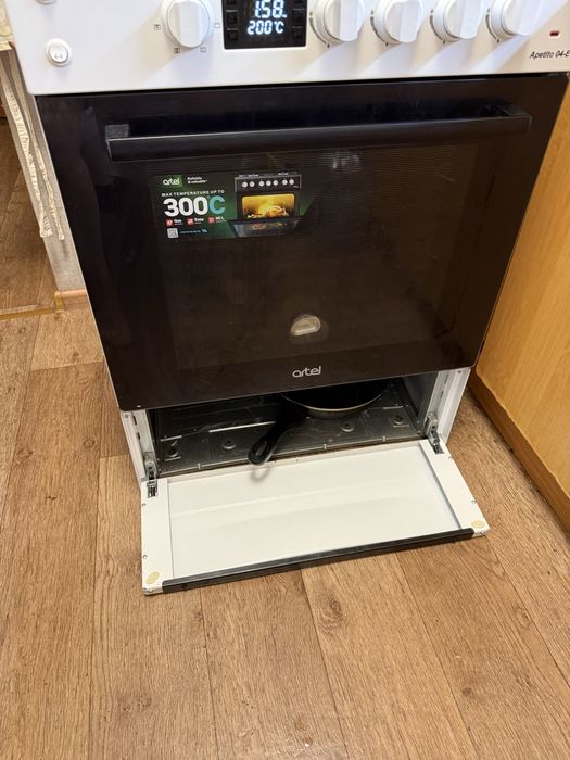 Продаю газовую плиту