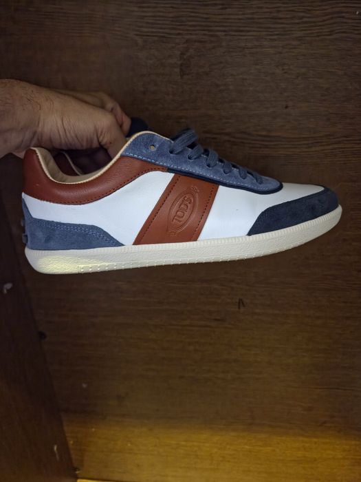 Италиански кожени обувки Tods