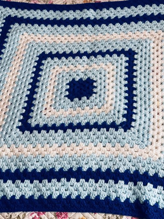 Вязаное одеяло для малыша