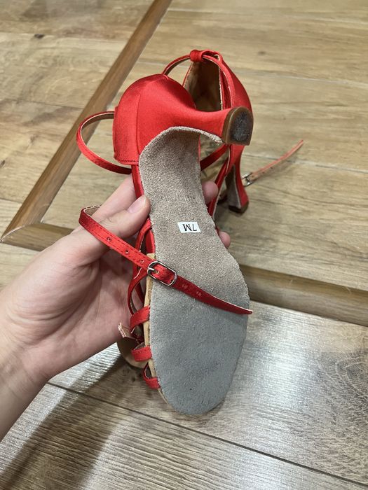 Бальные туфли для танцев