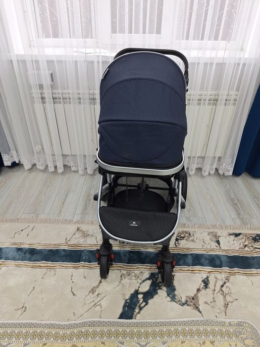 Продам коляску новую
