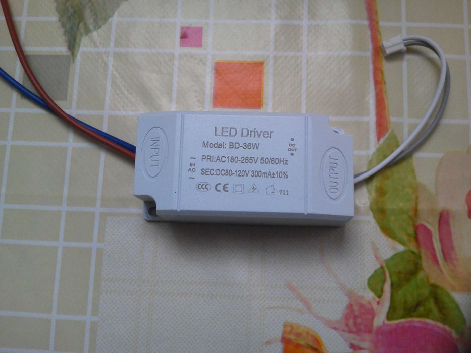 Alimentatoare  :Reglabil,Rad Cas Auto, Lampi Halogen,Driver Barete Led