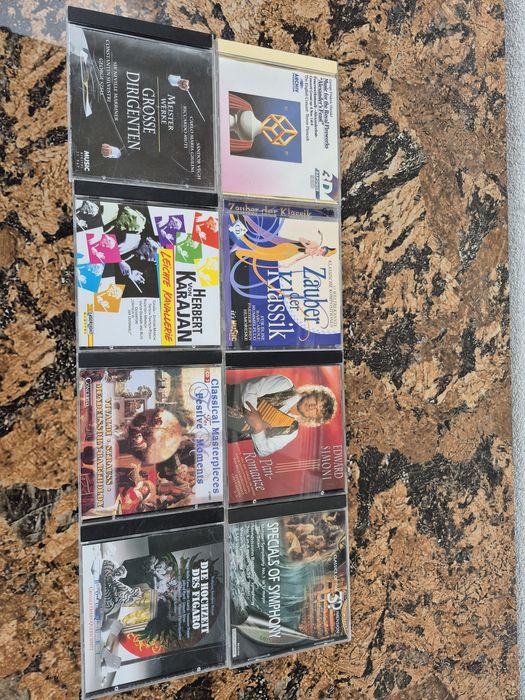 Vand Lot 40 CD cu muzică clasică mixta made in Germany 

Artiști:

- F