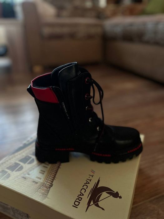 Демисезонные ботинки