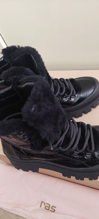 €220 RAS нови испански пухкави боти/ботуши естествена кожа 37