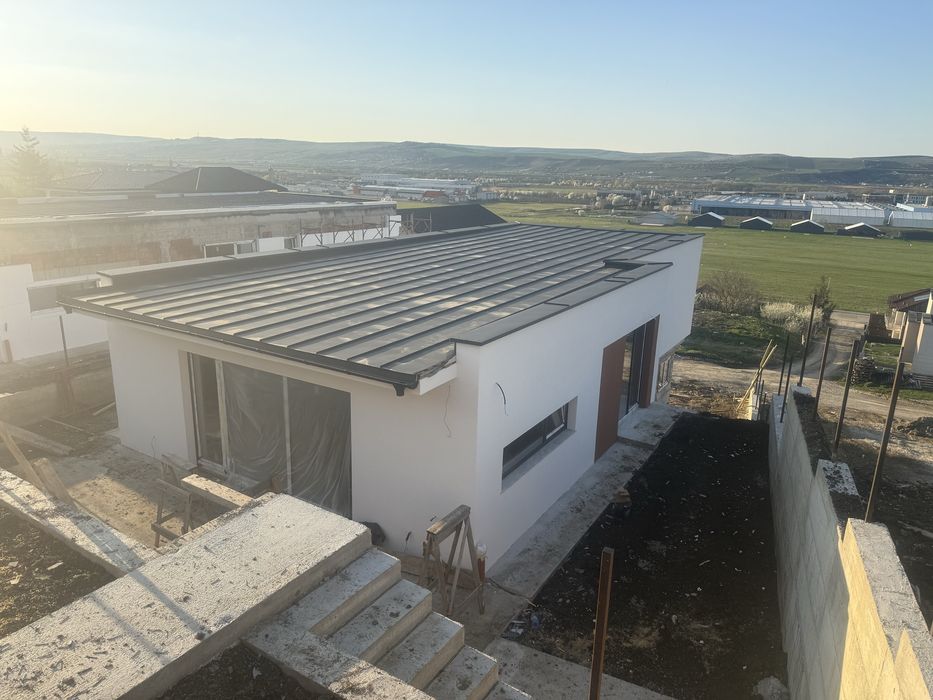 Vand casa Dezmir - zona Planoarelor