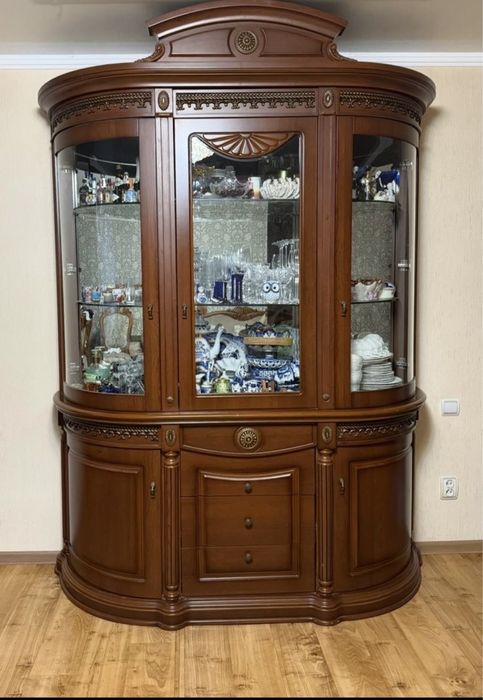 Сервант для гостиной