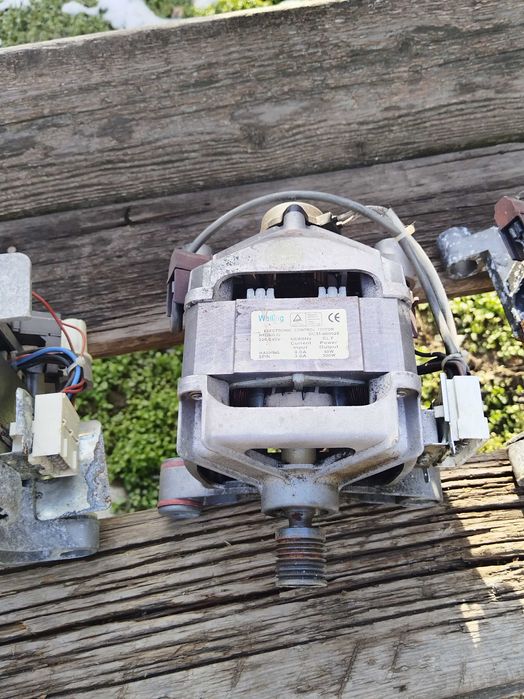 Моторы от стиральных машин продаю