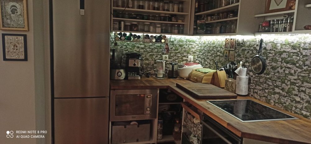 Продава се Четиристаен апартамент в София, Гео Милев - 115 кв.м за 1992 €/кв.м - Снимка #2