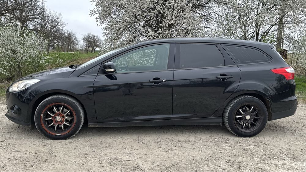 FORD Focus 2013 — imagine 5