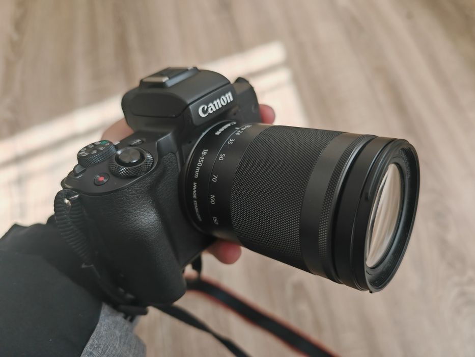 Canon M50 Mirrorless 18-150mm
