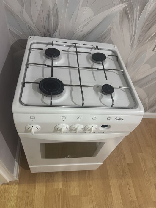 Продаю газоваю плиту б/у
