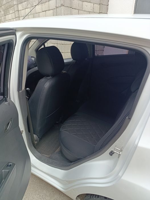 Спарк 2016йил сотилади пробек 72000 яхши нархга