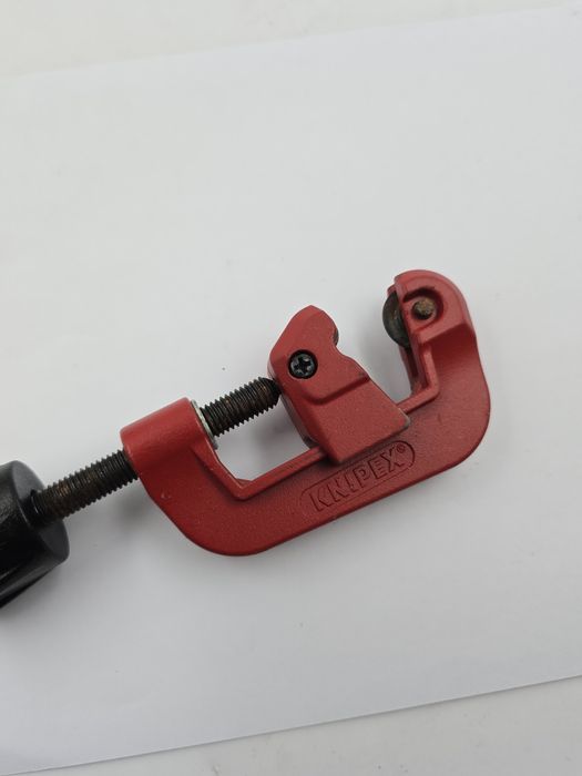 Tăietor teava Knipex