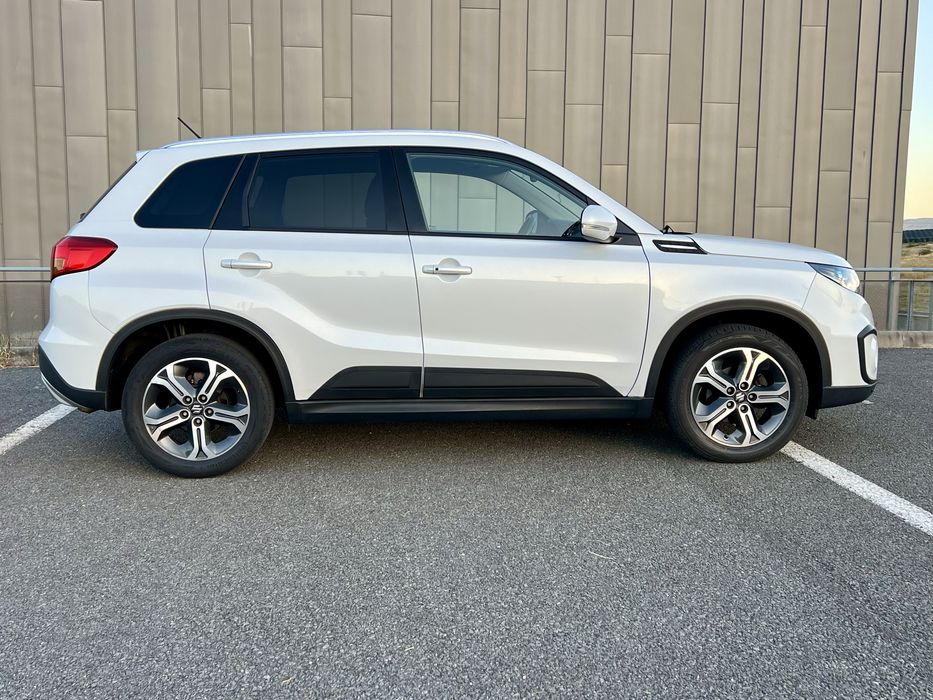 Suzuki vitara , automata , 4x4 ,benzina 1,6 , euro 6