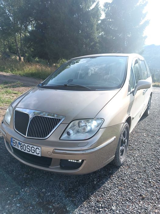 Lancia Phedra. Motor 2.0 hdi 136