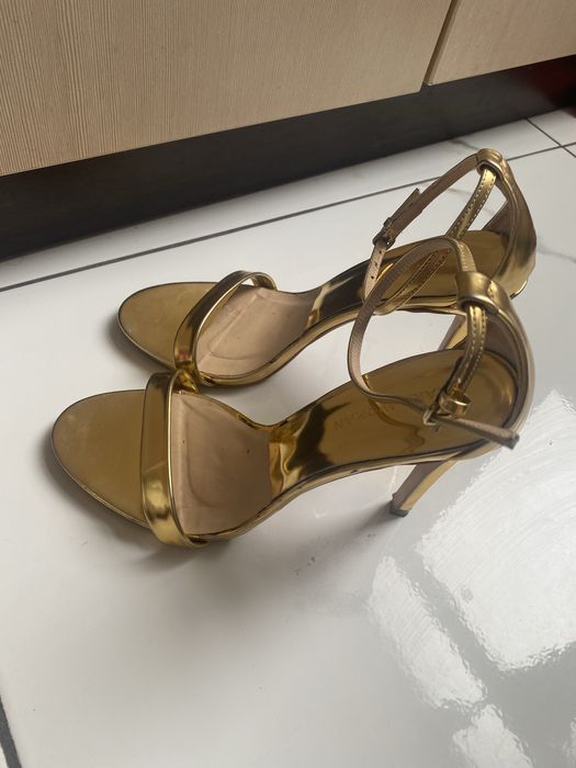 Елегантни самдали Steve Madden