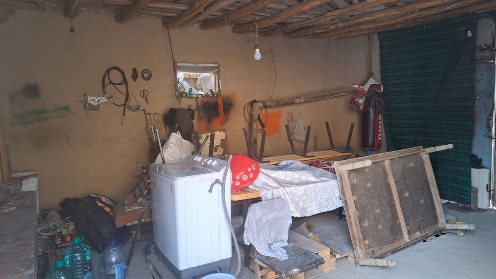 Уй-жой: Ховли сотилади