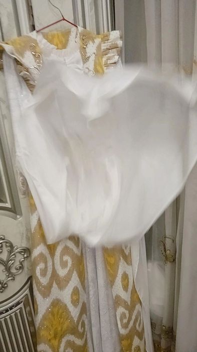 Kelinlar uchun ansambil yangi +sirg'a qushib beriladi