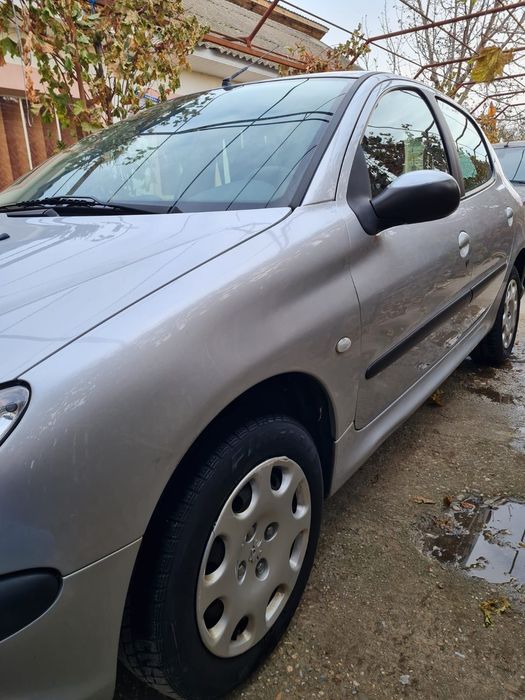 Peugeot 206 1.4 benzină